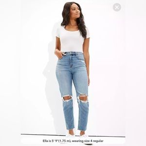 NWT American Eagle Mom Jeans
